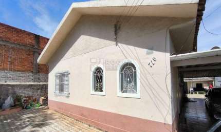 Ótima Casa com 3 Dormitórios, Rancho e 2 Edículas – Terreno de 327m²