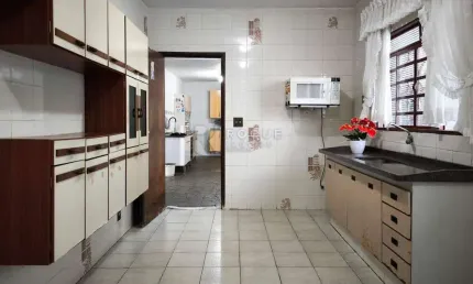 Casa Comercial à venda no bairro Jardim Nova Itália