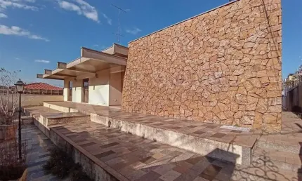 Casa comercial à venda no Jardim Mercedes, Limeira 