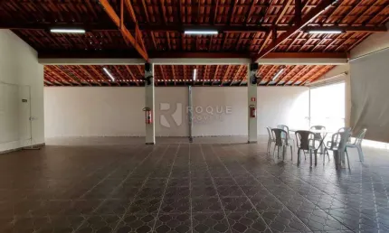 Casa comercial à venda no Parque Residencial Roland, Limeira 