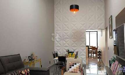 Casa Residencial à Venda – Bem Construída e Pouco Tempo de Uso