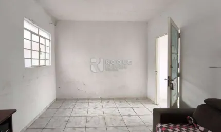 Casa com Terreno Amplo à Venda – Ótima Oportunidade!