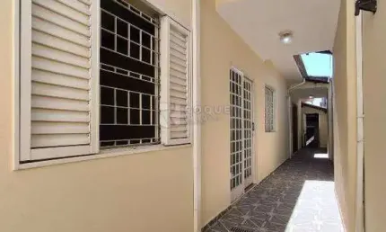 Casa Residencial à venda no bairro Parque Hippolyto