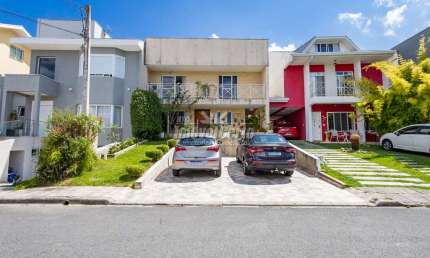 Casa em condomínio fechado com 3 quartos à venda na Rua Ângelo Cúnico, 600, Barreirinha, Curitiba, 235 m2 por R$ 1.300.000