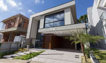 Casa em condomínio fechado com 3 quartos à venda na Rua Hermenegildo Luca, Butiatuvinha, Curitiba, 307 m2 por R$ 3.580.000