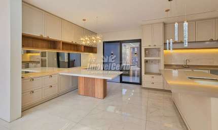 Casa em condomínio fechado com 3 quartos à venda na Rua Humberto Negrello, Umbará, Curitiba, 142 m2 por R$ 1.290.000