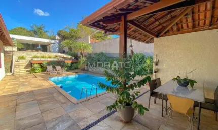 Linda casa com 1000,00 m² | 4 vagas garagem | 4 Quartos | Pampulha, Belo Horizonte - MG