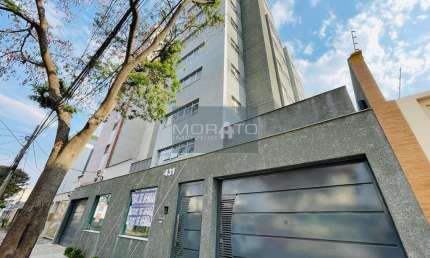 Apartamento de 02 quartos com suíte em excelente localização no Bairro Cabral