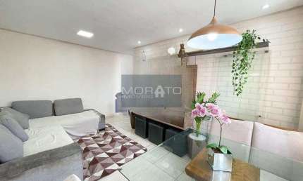 Apartamento de 02 quartos, torre única e elevador, em excelente localização no São Joaquim!