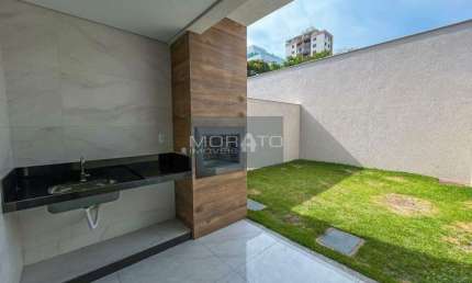 Casa triplex 3 quartos, 1 suíte, 2 vagas, Bairro Itapoã