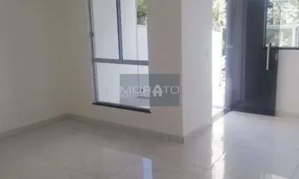 Casa Geminada 03 Quartos, Suíte, 1 Vaga no Bairro Vila Clóris