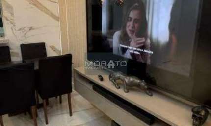Apartamento de 02 quartos no Bairro Cabral com ótimo acabamento