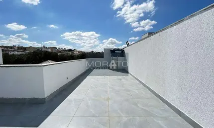 Excelente Casa Geminada de 03 quartos com suíte , terraço e 02 vagas e área total de 170 m² no Bairro Xangri-lá