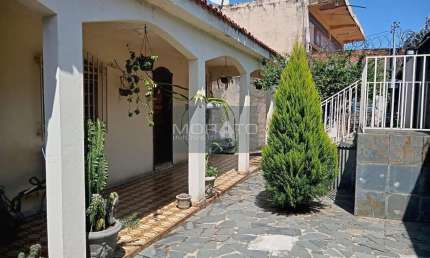 Casa 3 Quartos, Suíte, 3 Vagas no Bairro São Salvador, BH