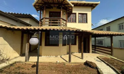 Casa 3 Quartos, 1 Suíte, 6 Vagas de aragem no Bairro Três Barras