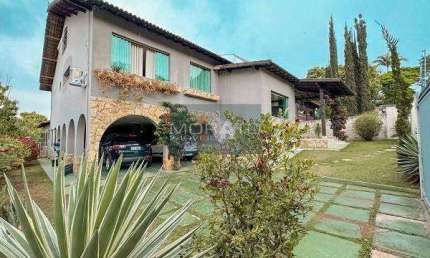 Casa com 4 Quartos, 5 Vagas de Garagem no Bairro Bandeirantes