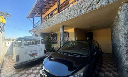 Casa 3 quartos, 1 suíte, 2 vagas no Bairro Camargos