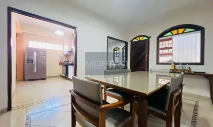 Casa com 5 quartos, 3 vagas de garagem no bairro Jardim Atlântico