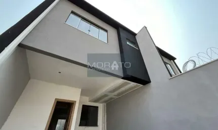 Casa Geminada 3 Quartos, 1 Suíte, 2 Vagas de Garagem no Bairro Cândida Ferreira