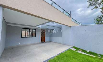 Casa com 3 quartos, 2 vagas de garagem no bairro Vila Cloris