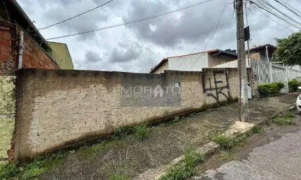 Lote residencial plano com 360m² a venda no Bairro Álvaro Camargos