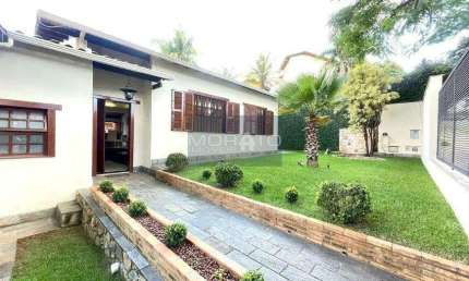 Casa com 4 quartos 2 suítes e 6 vagas de garagem no Bairro Bandeirantes belo Horizonte.