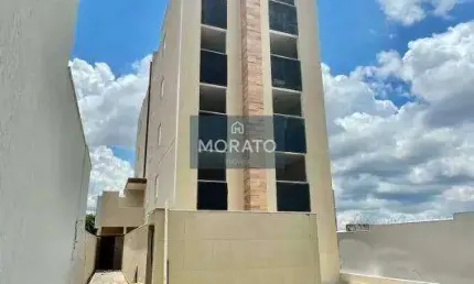 Área Privativa com 3 Quartos, Suíte, 02 Vagas no Bairro Santa Mônica