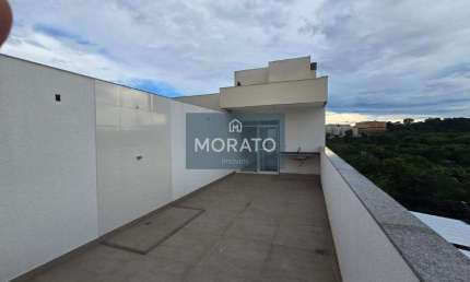 Cobertura de 2 quartos Suíte 2 vagas de garagem e um espaço externo muito amplo Alvorada