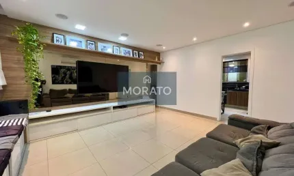 Área Privativa 3 Quartos, Suíte, Três vagas de Garagem, no Bairro Castelo