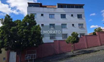 Apartamento de 2 quartos prédio individual arvoredo região do Cabral