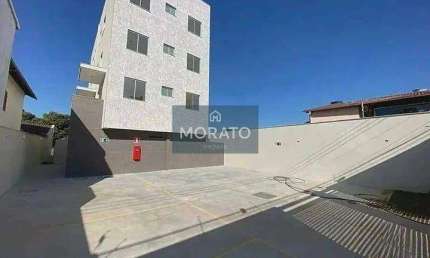 Área Privativa 02 quartos, 1 Vaga de Garagem no Bairro Copacabana