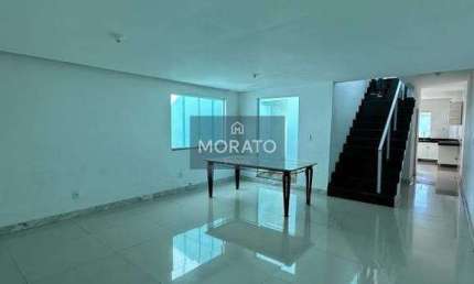 Casa Geminada 3 Quartos, Suíte, Closet, 4 Vagas de Garagem no Bairro Candelária
