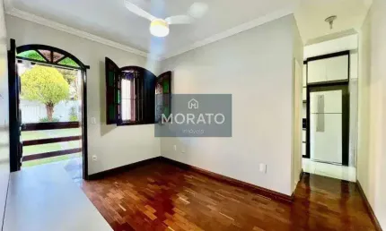 Casa com 4 Quartos, e 5 Vagas de Garagem no Bairro Itapoã