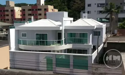 Casa com 3 quartos à venda na Rua Uruguai, 186, Nações, Balneário Camboriú por R$ 2.550.000