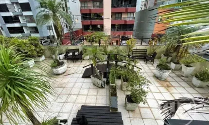 Apartamento com 3 quartos à venda na Avenida 276, 426, Meia Praia, Itapema por R$ 2.130.000
