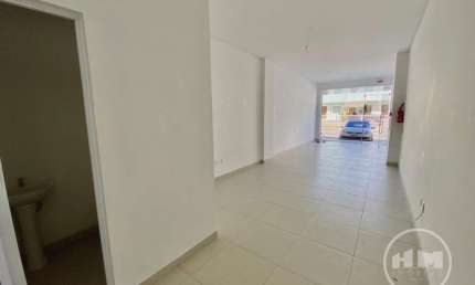 Sala comercial para alugar na Rua Madrid, 308, Santa Regina III, Camboriú por R$ 6.000