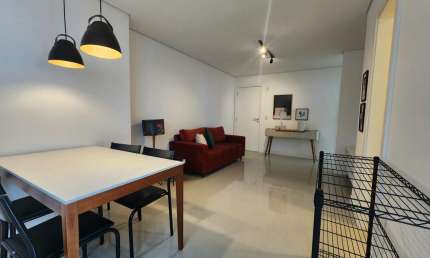 Venda de Apartamento, Mobiliado, 02 Quartos (sendo 02 Suítes), 01 Vaga de Garagem, Residencial Jardim das Águas, no Centro de Itajaí-SC