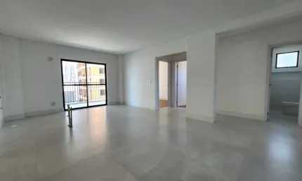 Venda de Apartamento, 89 m², 03 Quartos (sendo 01 Suíte), 02 Vagas, no bairro Vila Operária em Itajaí-SC