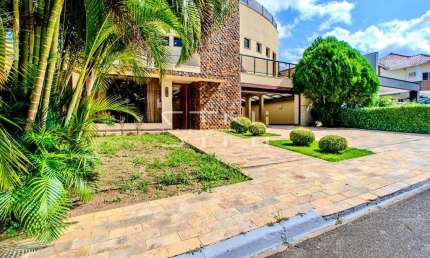 Casa em condomínio com 700 m², no Pinefields Pinhais!