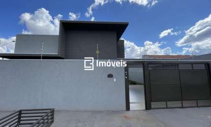 Casa de 03 quartos sendo 01 suíte - Jardim Novos Estados