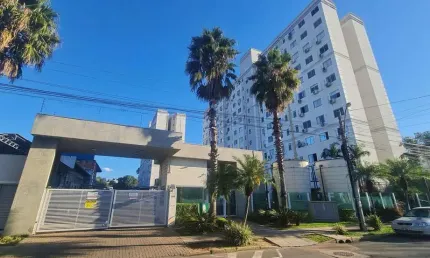 Apartamento praticamente NOVO, 2 dormitórios, vaga de garagem, elevador