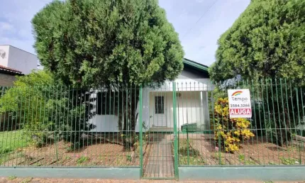 Casa com 3 quartos para alugar na Avenida dos Estados, 4625, Centro, Campo Bom