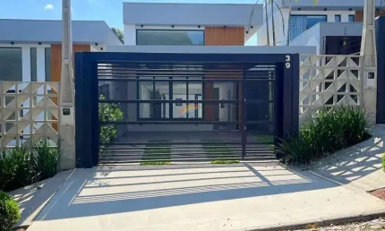 Linda Casa Plana à venda, 160 m², 3 suítes - Hamburgo Velho - Novo Hamburgo/RS.