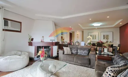 Apartamento amplo em excelente região de Novo Hamburgo.