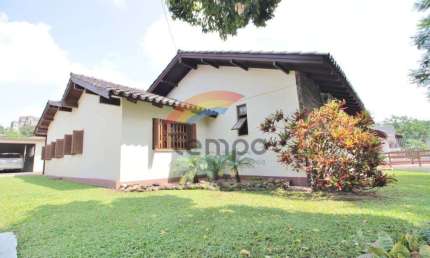 Casa com 4 dormitórios à venda, 279 m² por R$ 790.000,00 - Hamburgo  Velho - Novo Hamburgo/RS