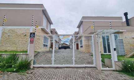 Sobrado novo em condomínio estilo contemporâneo, 03 dormitórios, sendo 01 suíte, 02 vagas de garagem.