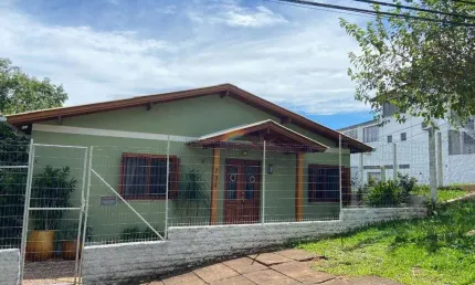 Casa com 3 dormitórios sendo uma suíte, no bairro Guarani de Novo Hamburgo