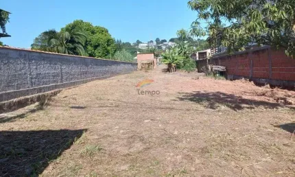 Terreno plano, todo murado, bairro Rondônia, Novo Hamburgo-RS