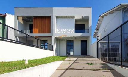 Casa com 2 quartos à venda na Ciro Martins, 203, Firenze, Campo Bom