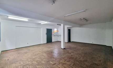 Sala com 60 m² privativos à venda e locação no Centro de Novo Hamburgo.